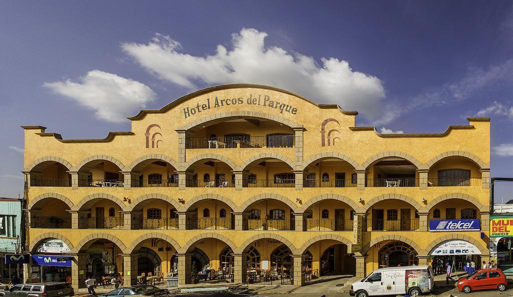 Hotel Arcos Del Parque Acayucan Exteriör bild