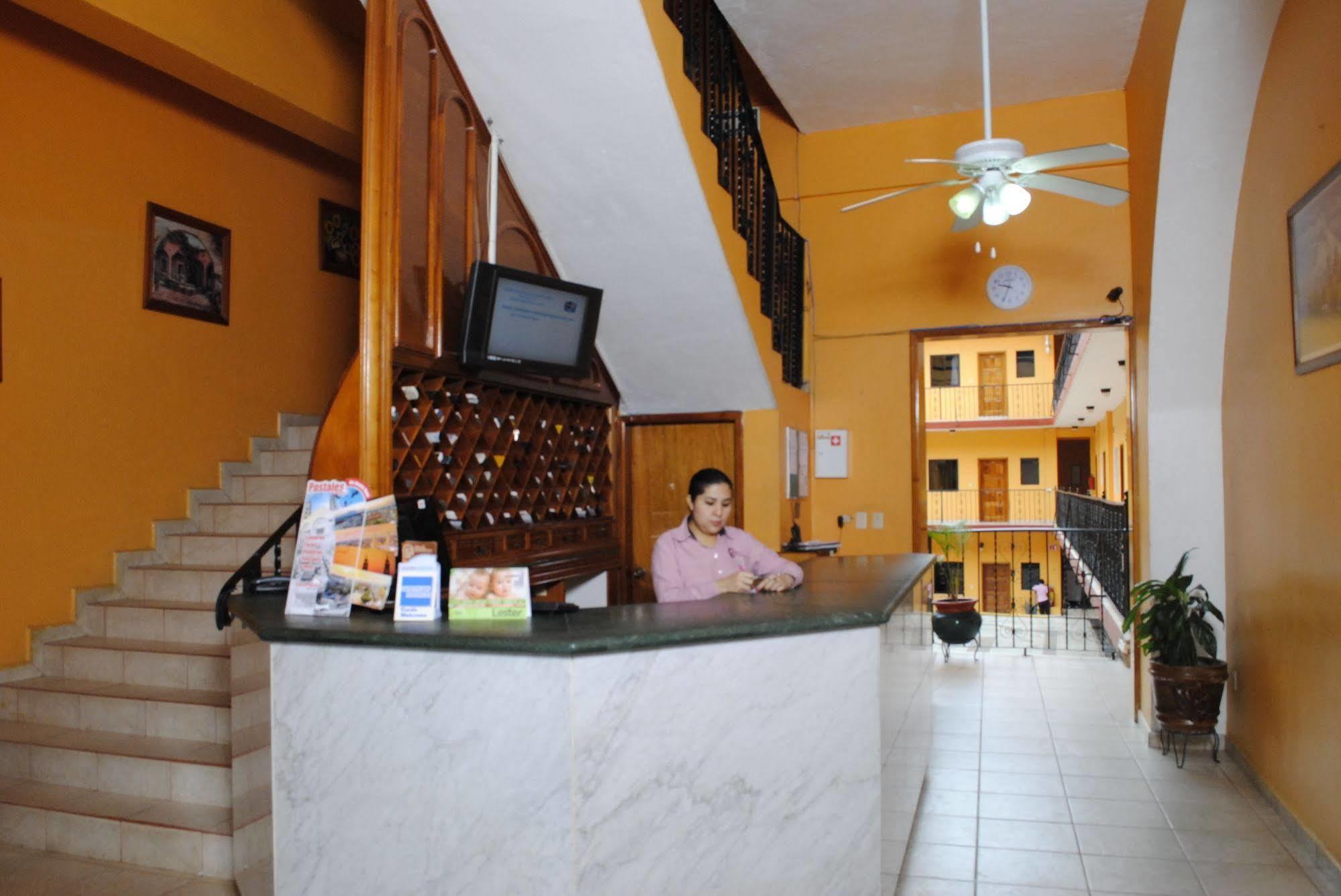 Hotel Arcos Del Parque Acayucan Exteriör bild